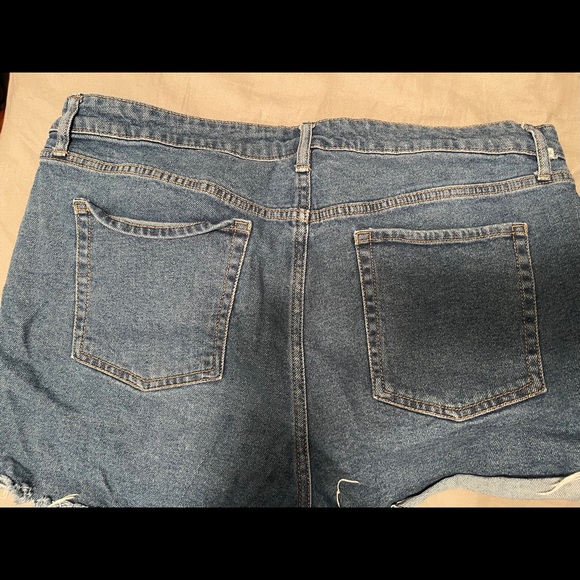 Jean Shorts - Picture 2 of 2
